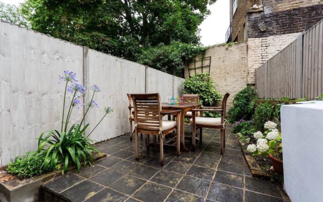Essex Road Flat