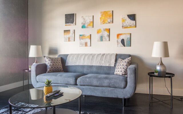 Centrally Located 1 BR and 2 BR Apts with Balcony by Frontdesk