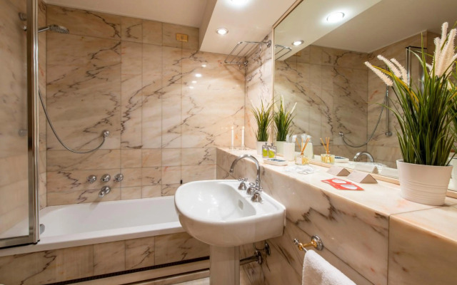 Milan Royal Suites & Luxury Apartments