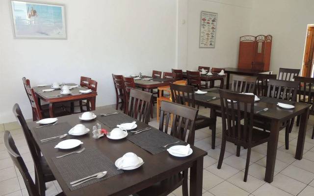 Reef Holiday Apartments