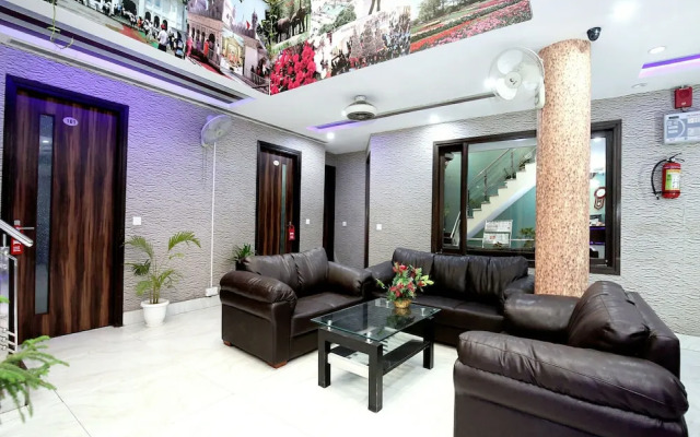 OYO 2107 Hotel Akash Continental