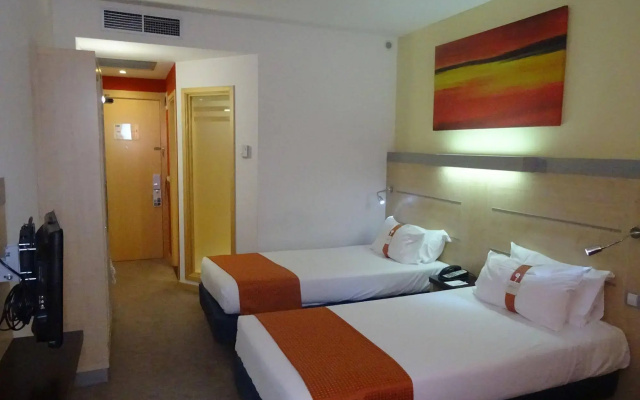 Holiday Inn Express Barcelona - Sant Cugat by IHG