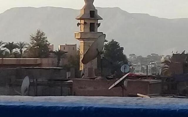 Oasis Hotel