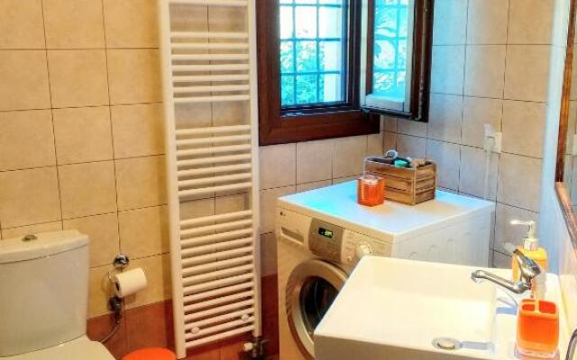 Pelion-Seaside Luxury House with parking