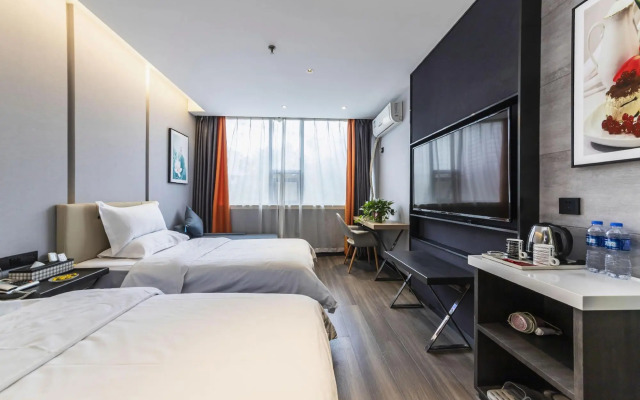 Aibo Hotel