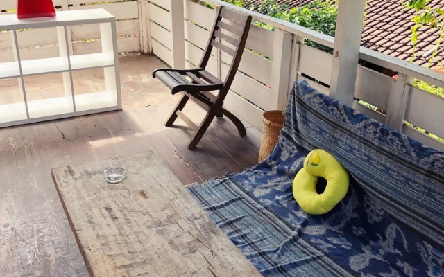 Salon de Nomad Gili T.