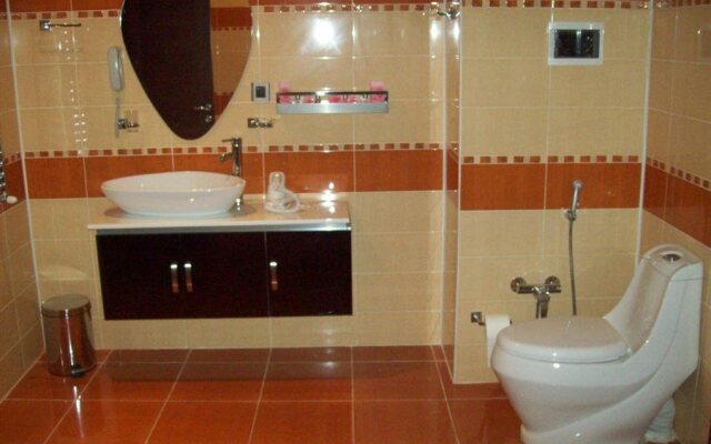 Qubek Hotel