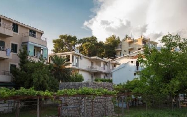 Apartmani Mina