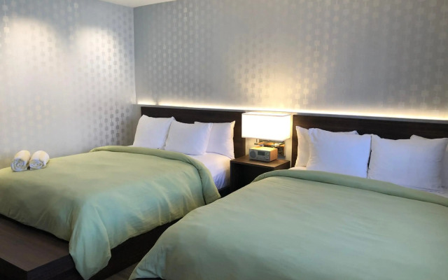 The Skylark a Palm Springs Hotel