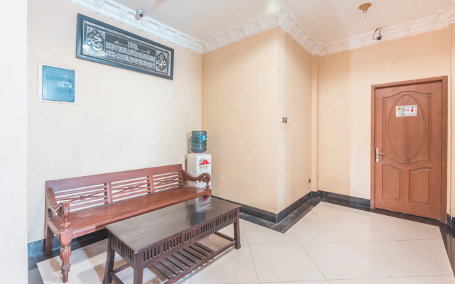 Super OYO 1640 Fallinda Hotel