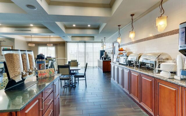 Comfort Inn & Suites