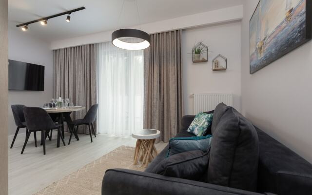 Deep Blue Apartment in Mielno by Renters