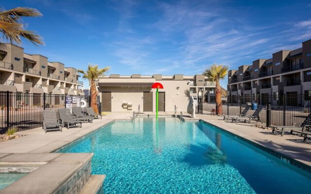 St George Retreat #15 by RedAwning