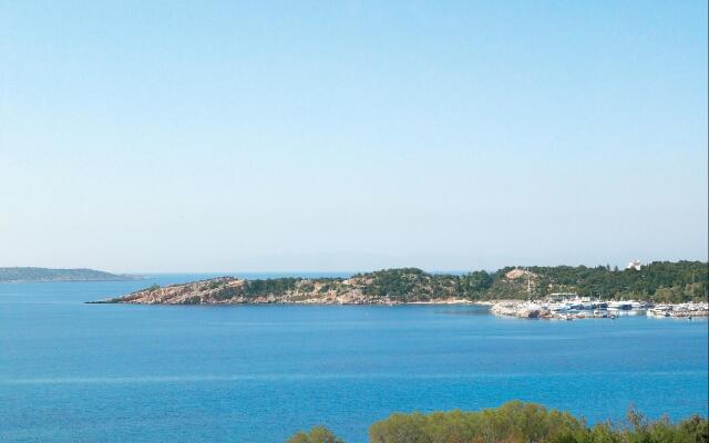 Vouliagmeni Suites