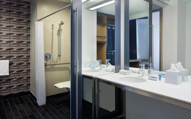 Aloft Jacksonville Tapestry Park