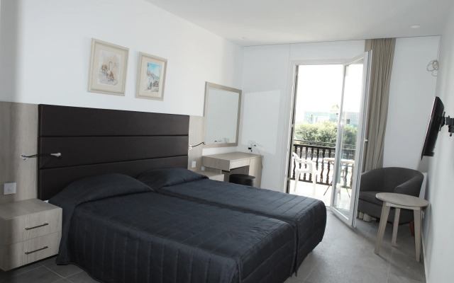 Dionysos Central Hotel