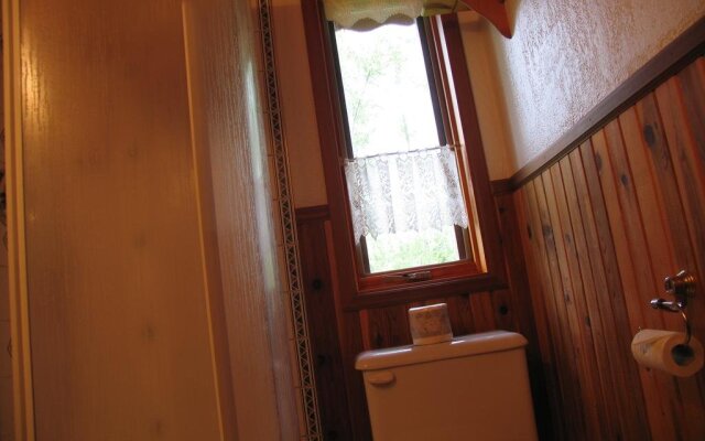 Blue Grouse Country Inn Bed & Breakfast