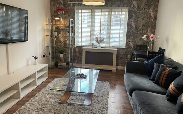 Captivating 2-bed Apartment in London