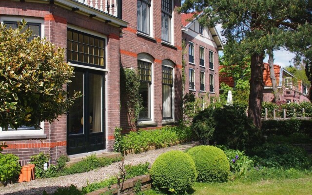 Luxurious Villa in Haarlem with Two Ponds