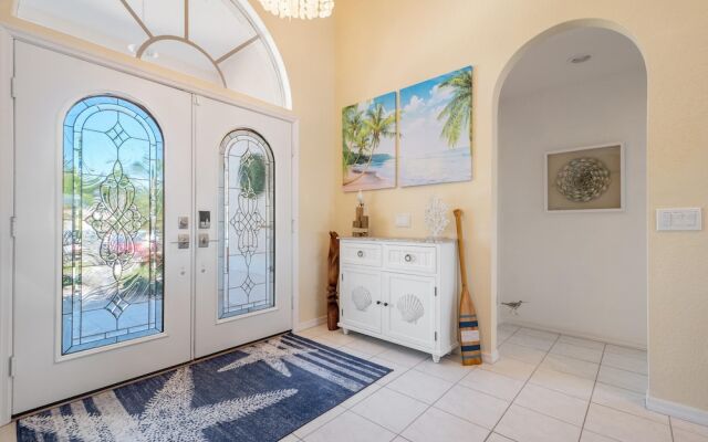 Luxury Long Waterview w Pool-kayaks-clubs-bikes