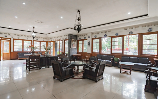 RedDoorz near Institut Teknologi Bandung 2