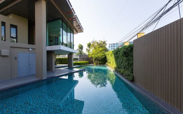 Cozy &Comfort Condo by C