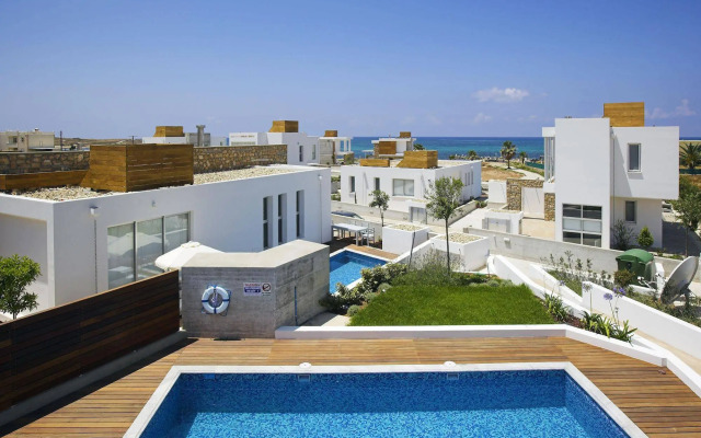 Paradise Cove Beach Villas
