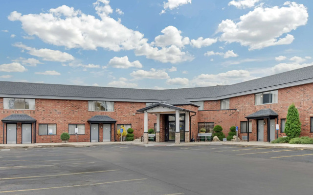 Quality Inn & Suites Mayo Clinic Area
