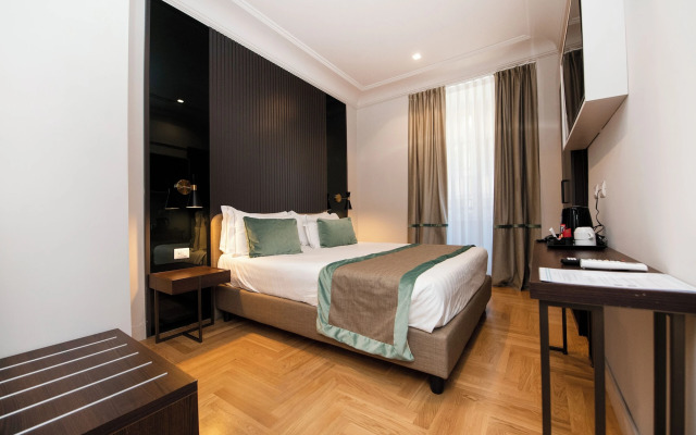 Hotel 77 Seventy-Seven