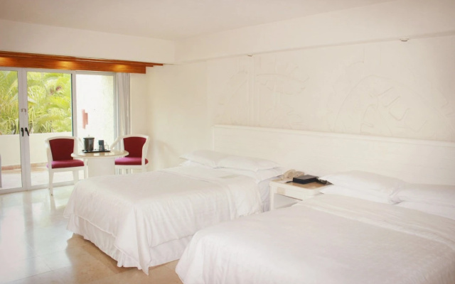 The Club at Sheraton Buganvilias
