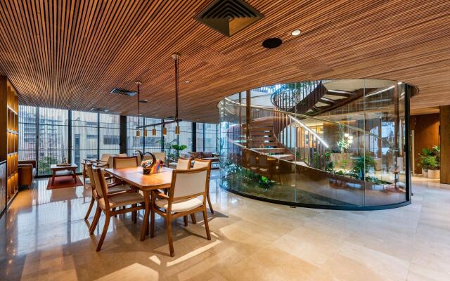 Elcielo Hotel & Restaurant