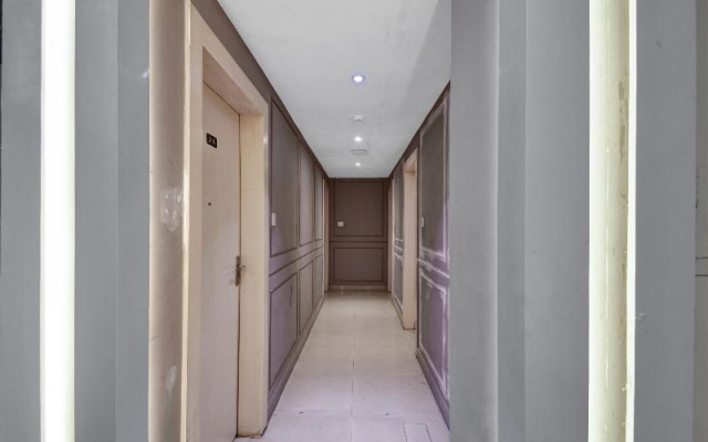 OYO 78582 SilverKey Hotel Mayfair Tower
