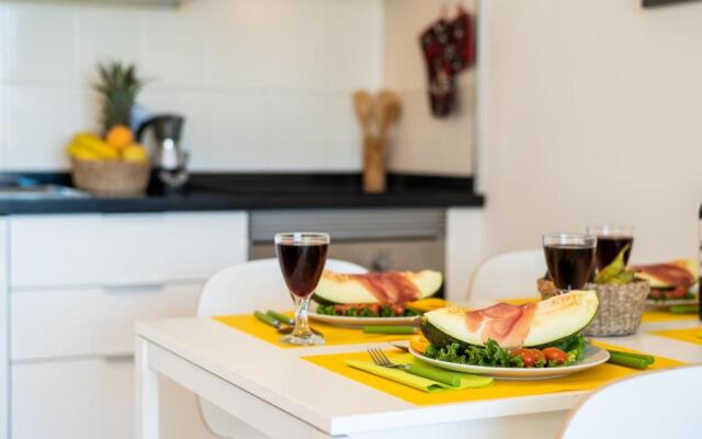 32 BRIGHT COPACABANA ocean view free WiFi