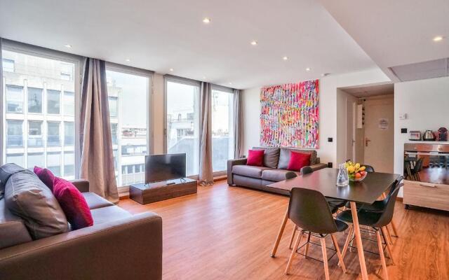 129 - Urban Art Love Champs-Elysées