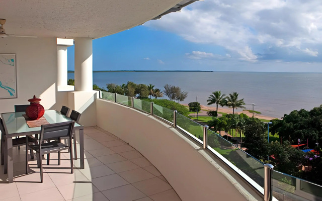 Centrepoint Apartments Cairns