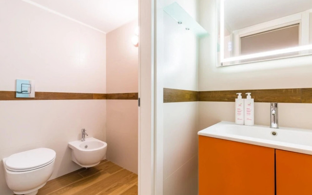 Apartment in the Heart of Nightlife by Wonderful Italy