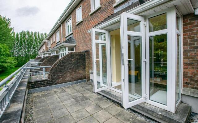 Gort Na Coiribe 4 Bedroom Duplex, by Shortstays