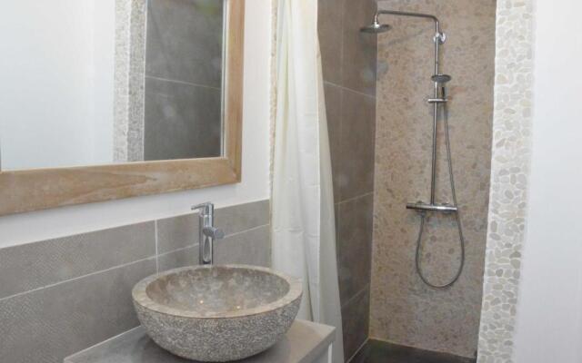 Maison d'Hotes les Petites Terres