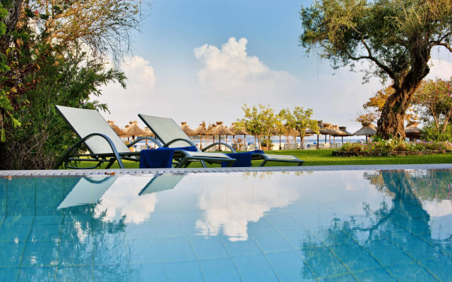 Kontokali Bay Resort & Spa