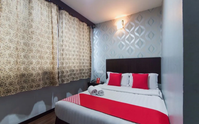 OYO 110 Cosmic Hotel