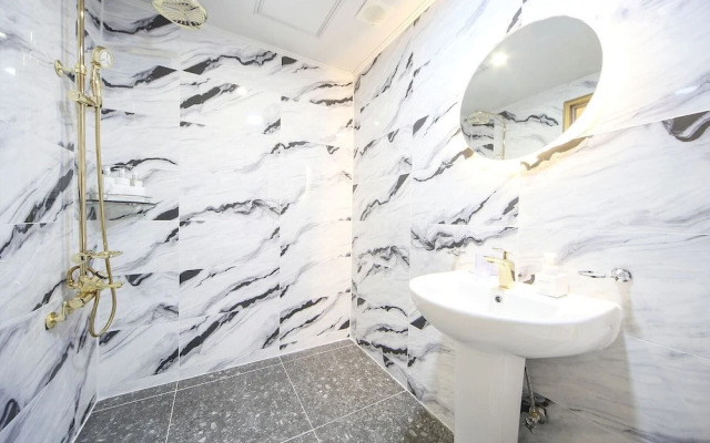 Masan First Class Hotel