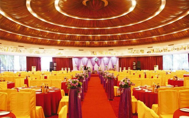 Xishuangbanna Golden Zone Hotel