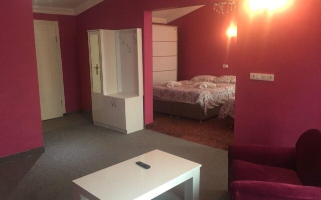 Yanki Otel