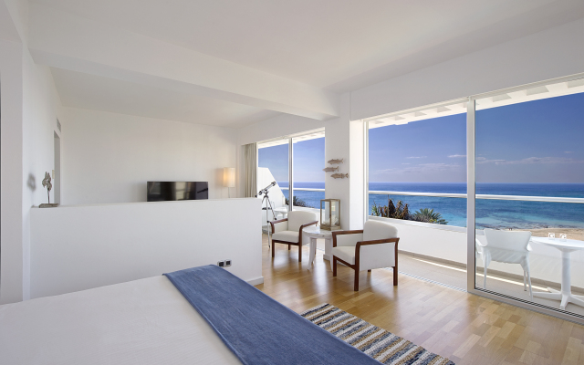 Grecian Sands Hotel