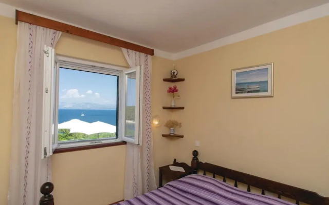 Amazing Home in Tankaraca With Wifi and 4 Bedrooms