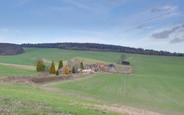 Quaint Holiday Home in Boughton Lees With Garden