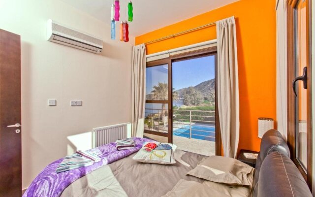 Kallinousa Beach Villa