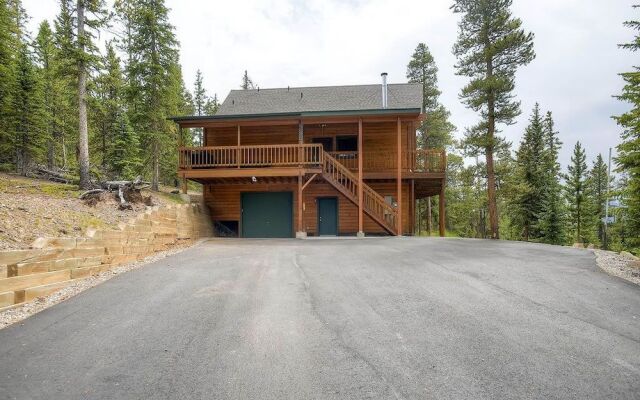 Chalet de Neige by RedAwning