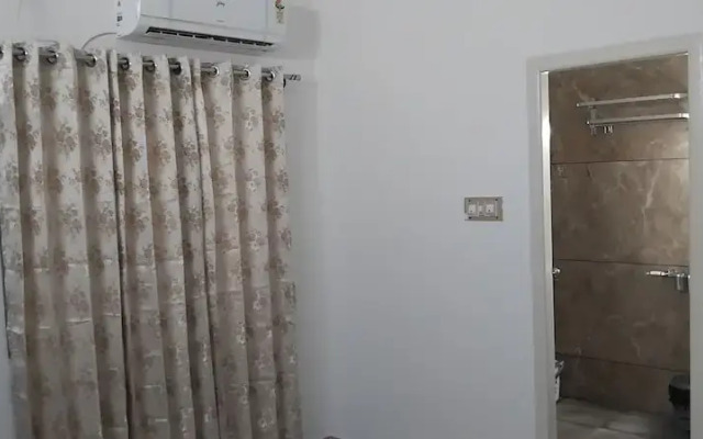 SLV Aashraya Apartment Stay