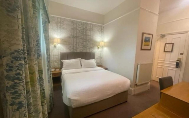 Reigate Manor